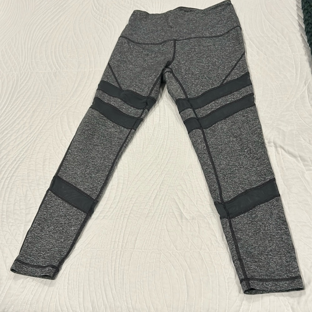 Zella gray leggings w/ mesh